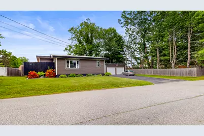 26 Columbia Street, Lewiston, ME 04240 - Photo 3
