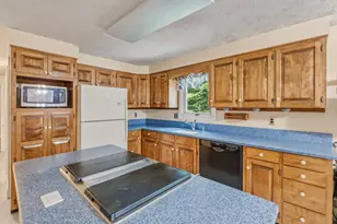 814 Cape Rd, Hollis, ME 04042 - Photo 15