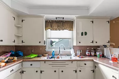 24 Cottage Street, Fairfield, ME 04937 - Photo 11
