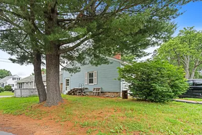 24 Cottage Street, Fairfield, ME 04937 - Photo 3