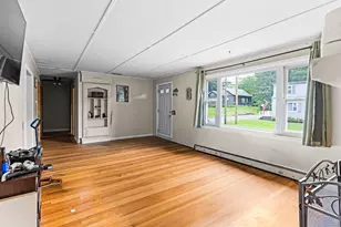 24 Cottage St, Fairfield, ME 04937 - Photo 5