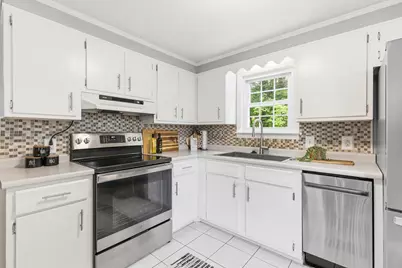 147 Pinecrest Road, Portland, ME 04102 - Photo 3