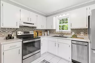 147 Pinecrest Rd, Portland, ME 04102 - Photo 3