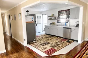 25 1/2 Elm St, East Millinocket, ME 04430 - Photo 5