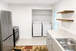 25 1/2 Elm St, East Millinocket, ME 04430 - Photo 9