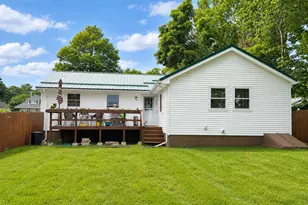 25 1/2 Elm St, East Millinocket, ME 04430 - Photo 3