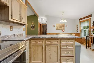 11 Fox Run Dr, Lewiston, ME 04240 - Photo 9