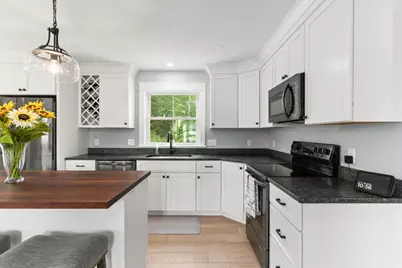 10 Lodge Drive, Saco, ME 04072 - Photo 9