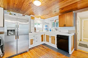 110 Noble Ct, Pittsfield, ME 04967 - Photo 9