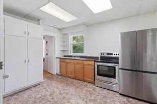643 Main St, Lewiston, ME 04240 - Photo 13