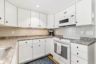 27 Somerset Ave, Old Orchard Beach, ME 04064 - Photo 13