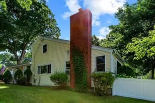 27 Somerset Ave, Old Orchard Beach, ME 04064 - Photo 5