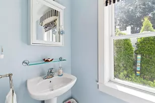 27 Somerset Ave, Old Orchard Beach, ME 04064 - Photo 9