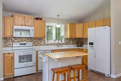 20 Swans Road, Raymond, ME 04071 - Photo 9
