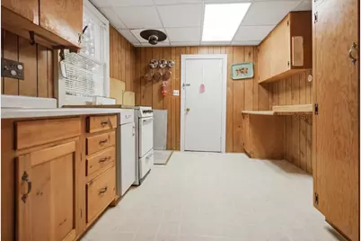 260 Memorial Drive, Winthrop, ME 04364 - Photo 17