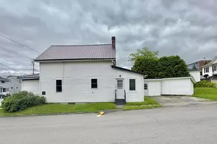353 St Thomas St, Madawaska, ME 04756 - Photo 9