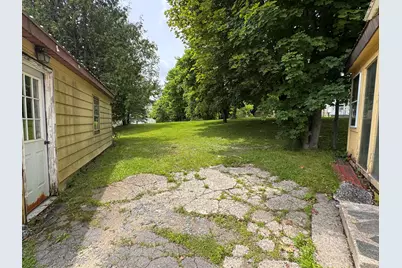 2 Barnet Avenue, Waterville, ME 04901 - Photo 3
