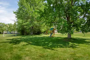 37 Constitution Ave, Hampden, ME 04444 - Photo 15
