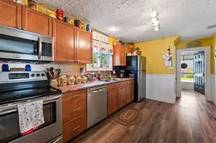 16 Essex St, Sanford, ME 04073 - Photo 9