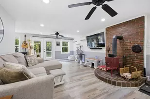 8 Terry St, Gorham, ME 04038 - Photo 9