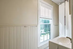 34 Main St, Topsham, ME 04086 - Photo 21