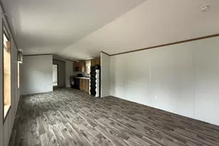 9 Michaels Way, Paris, ME 04281 - Photo 3