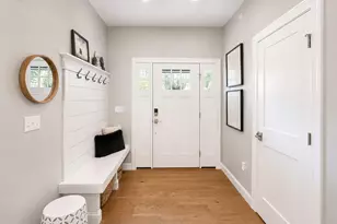 8 Cottonwood Cir, Wells, ME 04090 - Photo 3