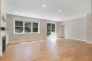 8 Cottonwood Cir, Wells, ME 04090 - Photo 5