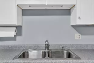 85 Main St, Rockland, ME 04841 - Photo 7