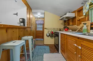 384 Pleasant Ave, Portland, ME 04108 - Photo 9