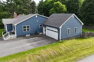 122 Dudley St, Presque Isle, ME 04769 - Photo 9