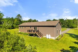 13 Carriage Ln, Hermon, ME 04401 - Photo 35