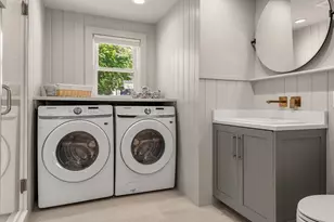 27 Government St, Kittery, ME 03904 - Photo 11