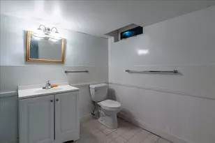 166 Washington St, Camden, ME 04843 - Photo 33