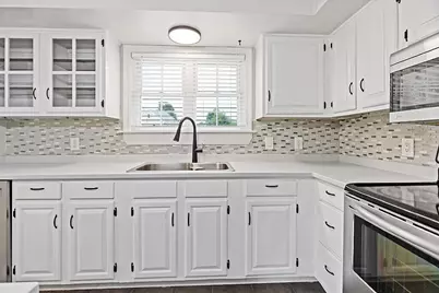 23 W Hill Road, Gardiner, ME 04345 - Photo 5