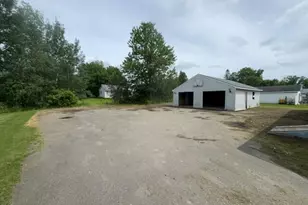 324 Stinson St, Pittsfield, ME 04967 - Photo 13