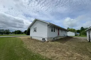 324 Stinson St, Pittsfield, ME 04967 - Photo 7