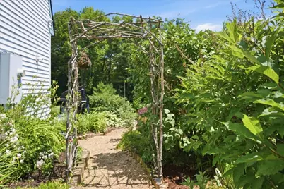 621 W Auburn Road, Auburn, ME 04210 - Photo 21