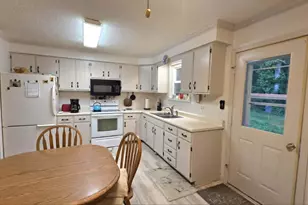 54 Windy St, Augusta, ME 04330 - Photo 5
