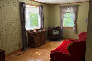 27 Delmont St, Presque Isle, ME 04769 - Photo 11