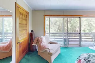 32 Kelley Ave, Lincoln, ME 04457 - Photo 13