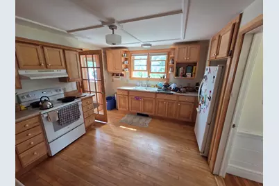 98 E Main Street, Searsport, ME 04974 - Photo 9