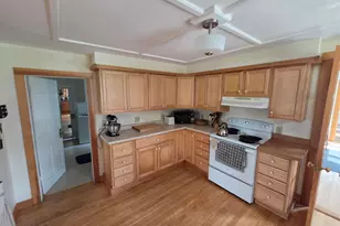 98 E Main St, Searsport, ME 04974 - Photo 11