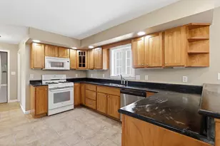 60 Sherridge Ln, Wells, ME 04090 - Photo 11