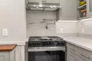 27 Government St, Kittery, ME 03904 - Photo 7