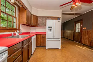 18 Prospect St, Skowhegan, ME 04976 - Photo 13