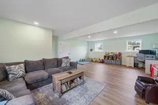6 Silas Warren Dr, Hermon, ME 04401 - Photo 23