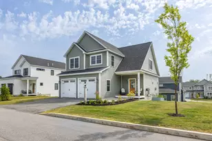 8 Waxwing Ln, Falmouth, ME 04105 - Photo 1