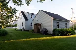 1052 Kings Hwy, Kennebunkport, ME 04046 - Photo 3