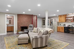 17 Thornhurst Rd, Falmouth, ME 04105 - Photo 37